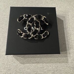 NBW Chanel Brooch